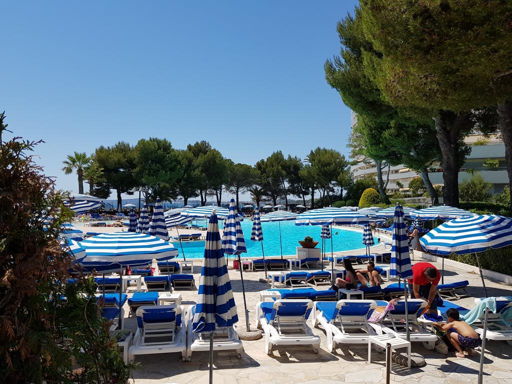 At Commodoro * Villeneuve-Loubet